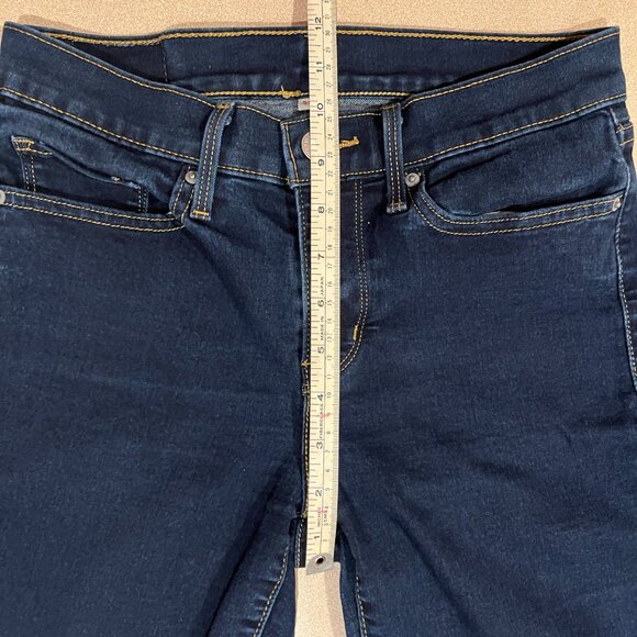 Levi's Bermuda Jean Shorts - Size 27 / Size 4 - Picture 5 of 8